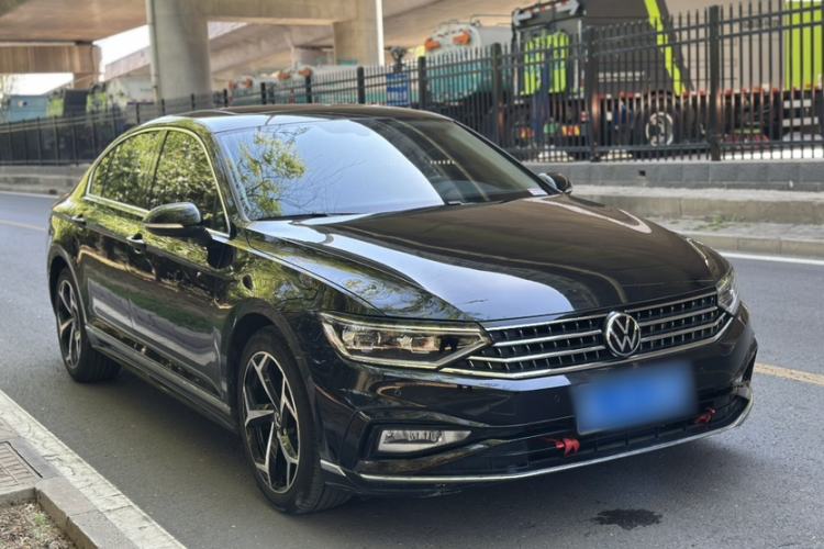 Used Volkswagen Magotan 2023 2 Million Units Limited Edition 330TSI DSG Leading Version Exterior 6