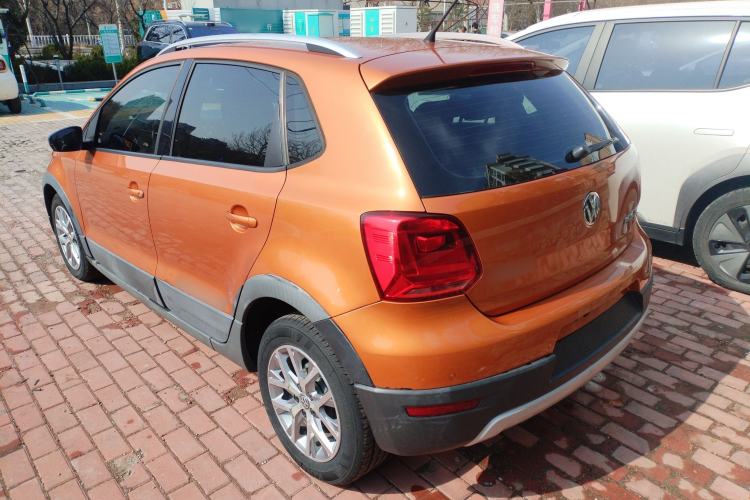 Used Volkswagen Polo 2014 1.6L Cross Polo Automatic

