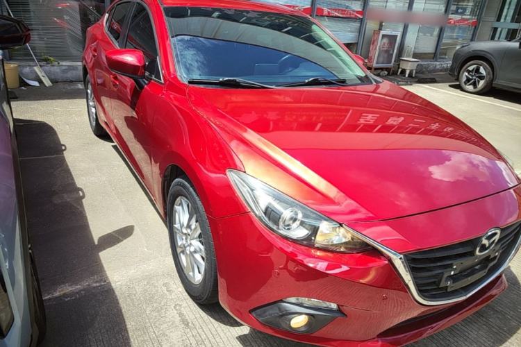 Used Mazda 3 Axela 2016 Sedan 1.5L Automatic Luxury Model
