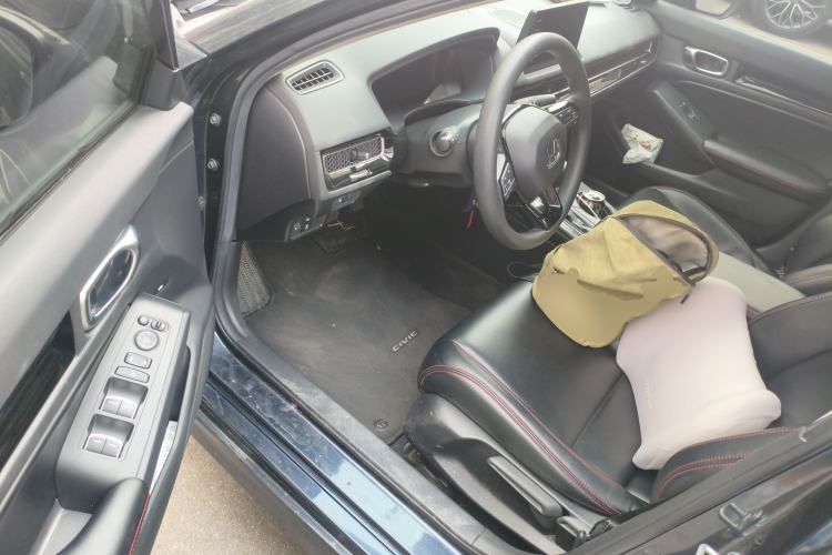 Used Honda Civic 2022 240TURBO CVT Dynamic Edition Driver Seat