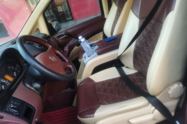 Used Karson Vito 2015 C7 3.0L Business & Luxury Model Variant C Left Front Seat