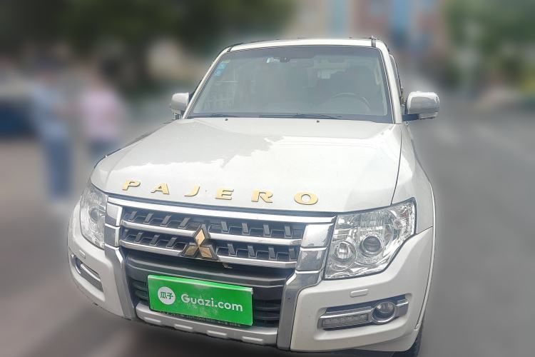 Used Mitsubishi Pajero 2018 3.0L Automatic Prestige Edition
