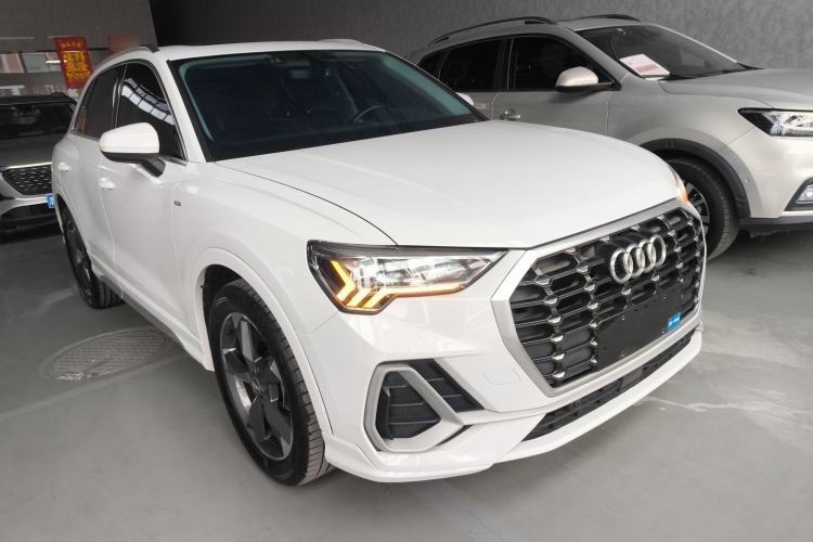 Used Audi Q3 2019 35 TFSI Fashion Dynamic Model
