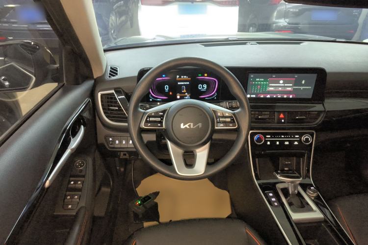 Used Kia Seltos 2023 1.5L CVT Luxury Edition Steering Wheel