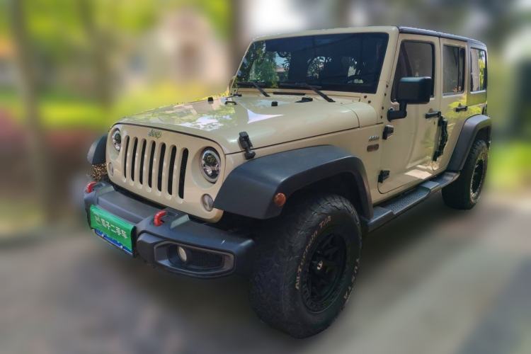 Used Jeep Wrangler 2015 3.0L Sahara Four-Door Edition Guazi used car, China used car export, Used car for sale, Used  cars, Cheapest cars for sale