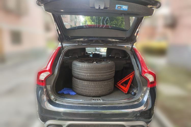 Used Volvo V60 2014 T5 Personalized Sport Edition Trunk