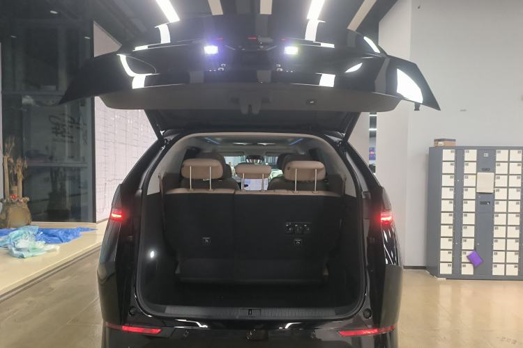 Used XPeng X9 2025 650 Long-Range Max
