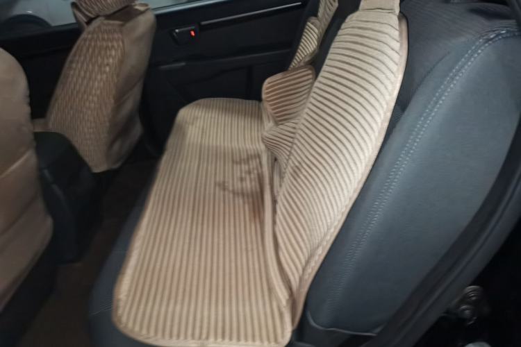 Used Hyundai Santa Fe Classic 2012 2.4 Comfort Edition 7-Seater Four-Wheel Drive
