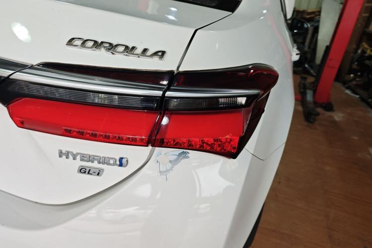 Used Toyota Corolla 2016 Dual-Engine 1.8L E-CVT Pioneer Edition Right Rear Taillight