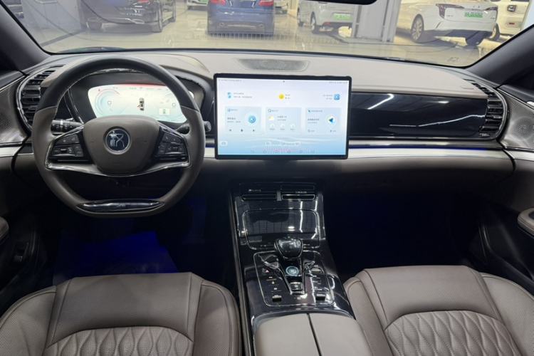 Used BYD Han 2023 EV Champion Edition 605KM Front-Drive Premium Model Interior 1