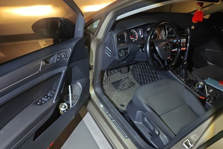 Used Volkswagen Golf 2016 1.6L Automatic Comfort Model
