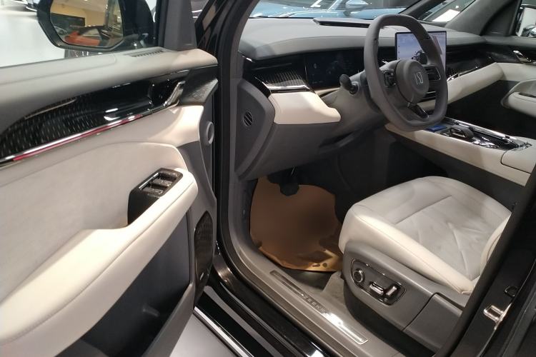 Used Zeekr 009 2024 Six-Seat Executive Version 4WD 108 kWh