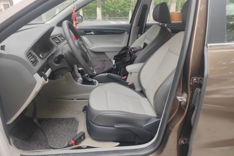 Used Volkswagen Gran Lavida 2013 1.6L Automatic Comfort Model Left Front Seat