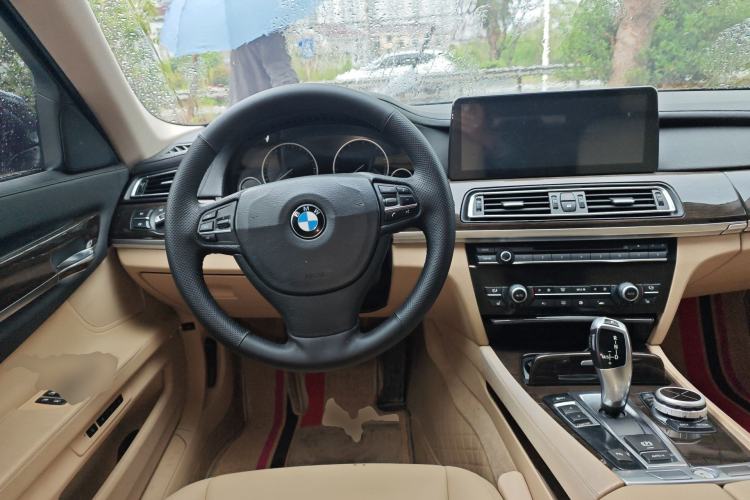 Used BMW 7 Series 2009 740Li Leading Model Steering Wheel