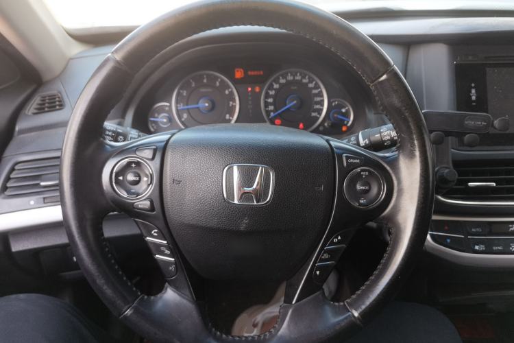 Used Honda Crosstour 2014 2.4L Luxury Edition Steering Wheel