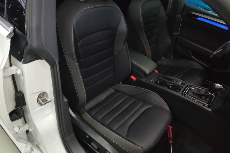 Used Volkswagen FAW-Volkswagen CC 2023 380TSI Striking Edition
