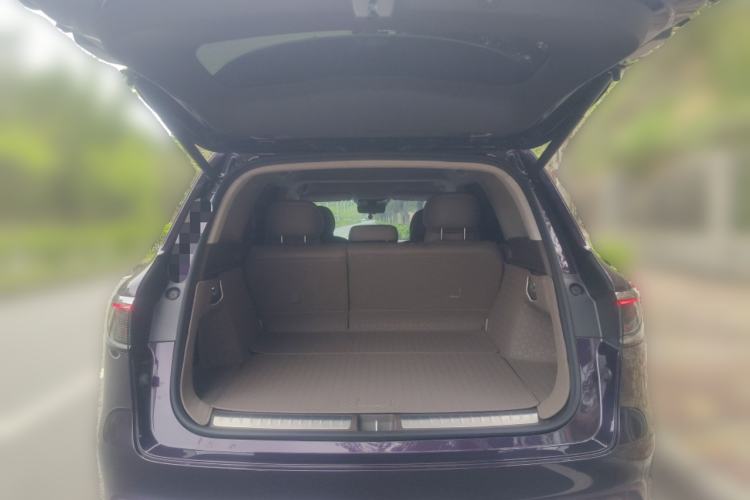 Used Hima AITO M8 2025 Extended-Range Max Version 37 kWh 5-Seater Trunk