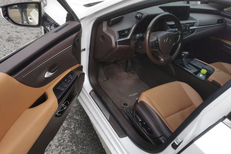 Used Lexus ES 2018 300h Premier Edition China V Standard