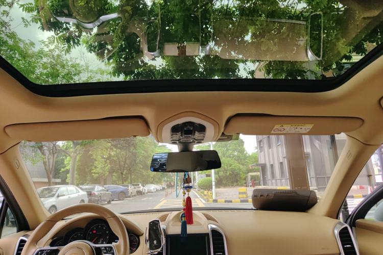 Used Porsche Cayenne 2016 Cayenne Platinum Edition 3.0T Headliner