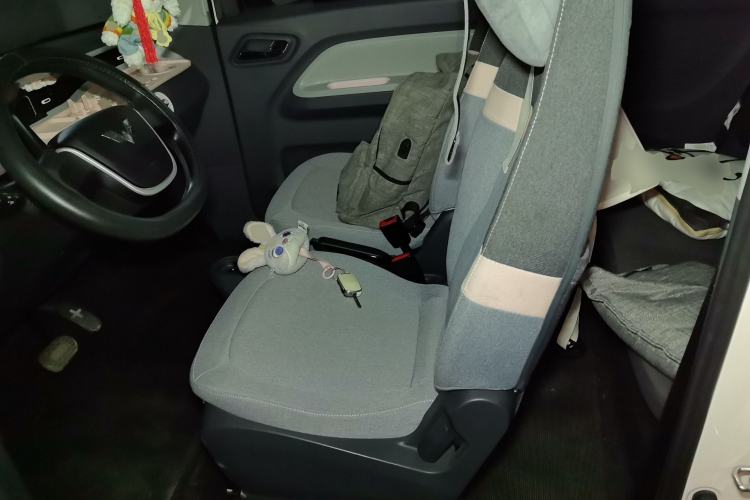 Used Wuling Hongguang MINIEV 2021 Macaron Fashion Model Lithium Iron Phosphate Left Front Seat