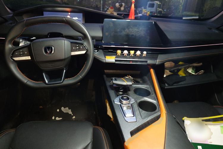 Used Changan UNI-V 2022 1.5T Smart Navigation Version