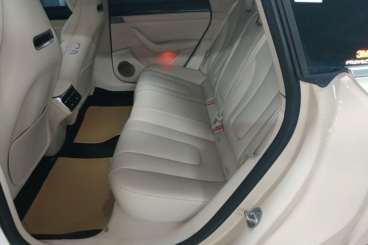 Used Hima Luxeed S7 2025 705 km Pro