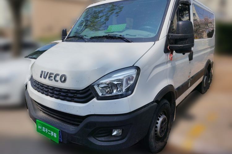 Used Iveco Eurocargo 2021 2.0T Manual Super-Rui Short Wheelbase Low-Roof Side-Hinged Door F1A