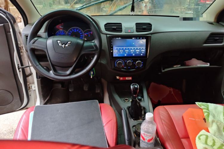 Used Wuling Hongguang 2014 1.5L S Standard Version
