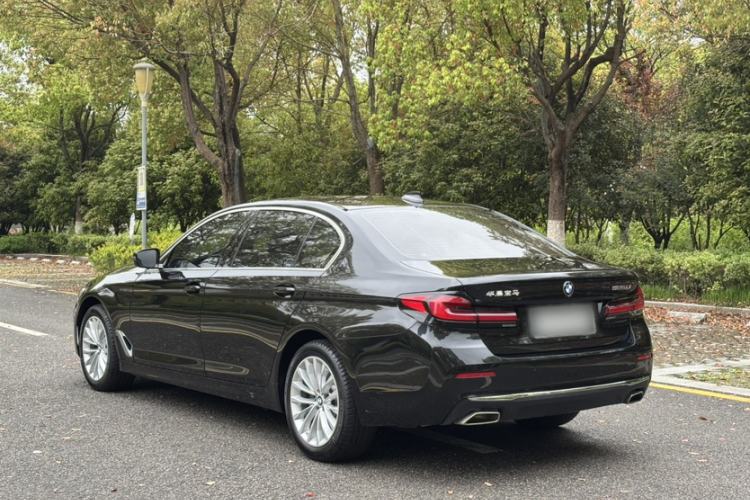 Used BMW 5 Series 2022 Second Facelift 525Li Luxury Package Exterior 7