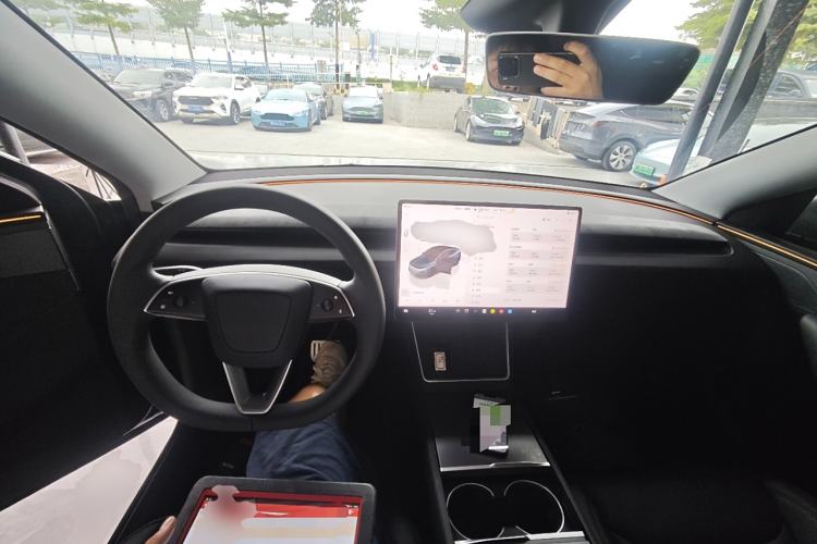 Used Tesla Model Y 2025 Long-Range All-Wheel Drive First Edition