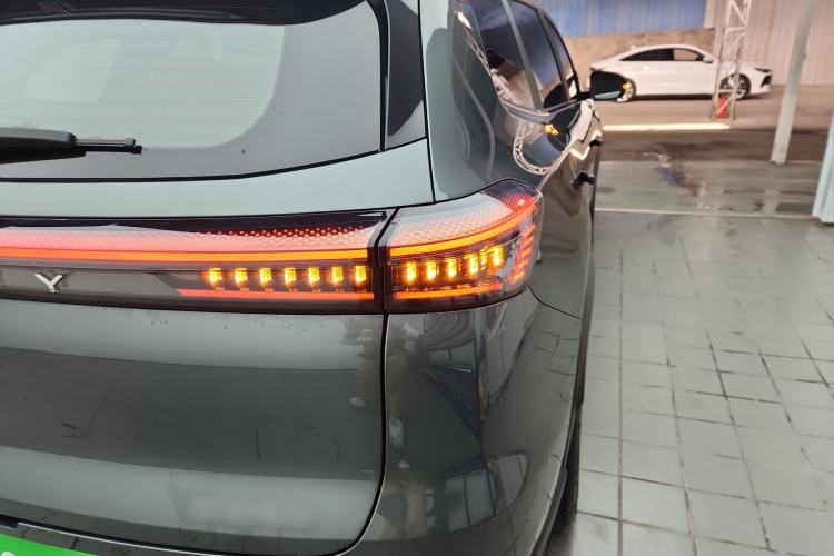 Used Chery Tiggo 8 PLUS 2025 290TGDI DCT Prestige 5-Seater Right Rear Taillight