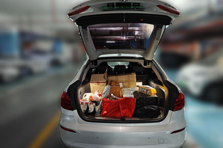 Used BMW 3 Series GT 2018 320i Sport Edition Trunk