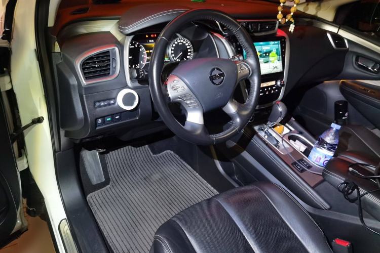 Used Nissan Murano 2019 2.5L XL Two-Wheel Drive Smart Connect Luxury Edition China VI Standard Steering Wheel