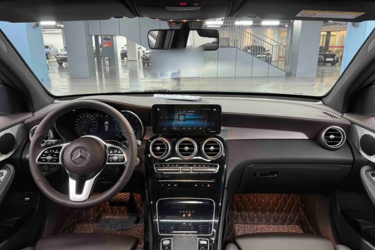 Used Mercedes-Benz GLC 2021 GLC 260 L 4MATIC Dynamic Edition Interior 2