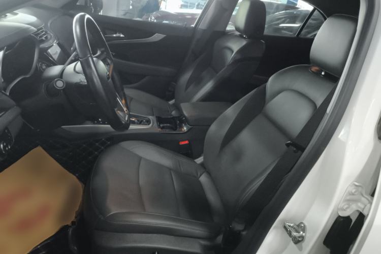 Used Chevrolet Malibu 2018 530T Automatic Luxury Edition Left Front Seat