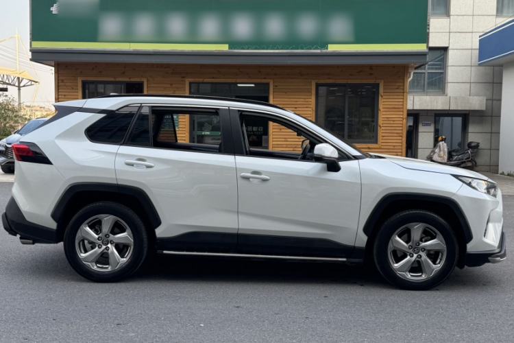 Used Toyota RAV4 2022 2.0L CVT Two-Wheel Drive Fashion Plus Edition