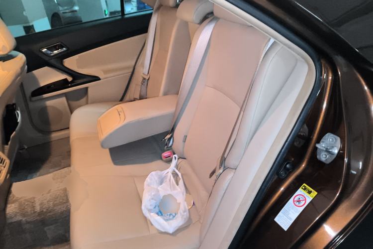 Used Toyota Reiz 2012 2.5V Fengdu Elite Stylish Edition Left Rear Seat