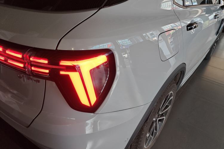 Used Lynk & Co 01 EM-P 2023 1.5TD EM-P AM Exterior 6