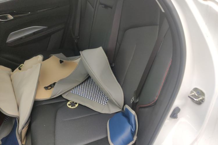 Used CHANGAN OSHAN Z6 2022 Blue Whale 1.5T DCT Smart Edition Left Rear Seat