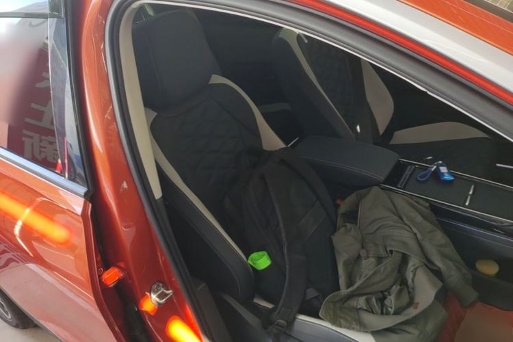 Used Volkswagen ID.6 CROZZ 2021 Long-Range PRO Edition Right Front Seat