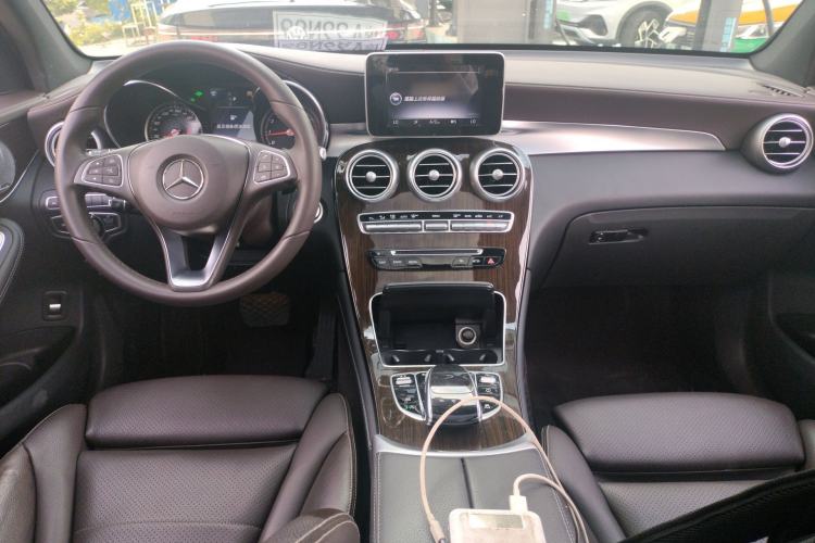 Used Mercedes-Benz GLC 2017 GLC 260 4MATIC Luxury Model