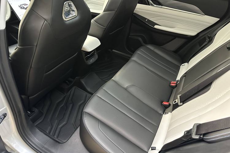 Used Dongfeng Aeolus Mage 2023 DH-i 1.5T Prestige Edition
