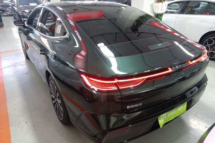 Used Geely Galaxy 8 2025 130km EM-P Starship Edition Rear Left 45 Deg