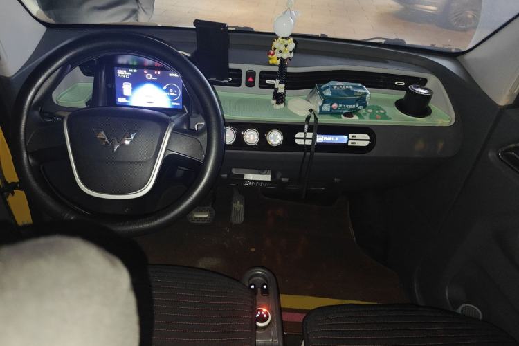 Used Wuling Hongguang MINIEV 2021 Macaron Premium Model – Lithium Iron Phosphate