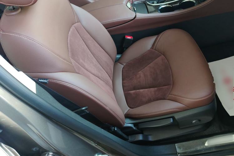 Used Buick Envision 2017 28T Four-Wheel Drive Elite Model Right Front Seat