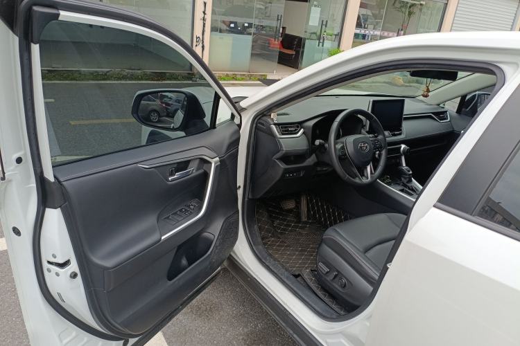 Used Toyota RAV4 2022 2.0L CVT Two-Wheel Drive Fashion Plus Edition