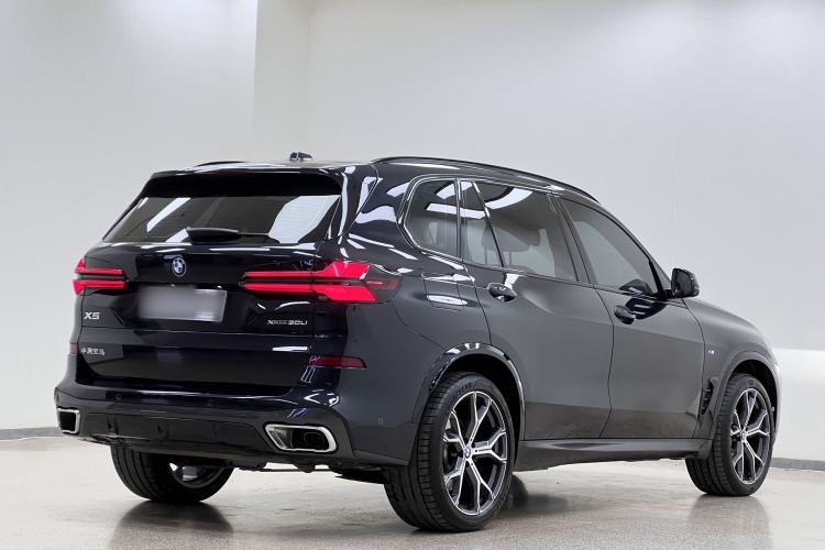 Used BMW X5 2023 xDrive 30Li Luxury M Sport Night Edition Package
