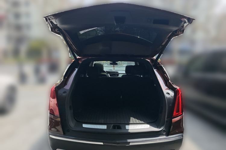 Used Cadillac XT5 2021 2.0T Four-Wheel Drive Luxury Version Trunk