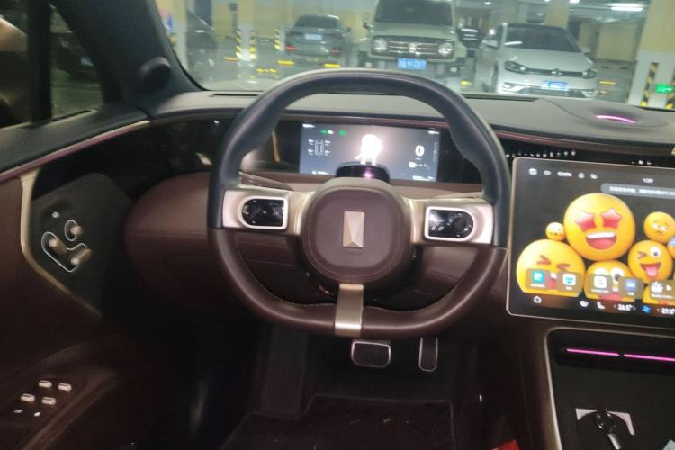 Used Avatr 11 2023 Long-Range Single-Motor Version 5 Seats Steering Wheel