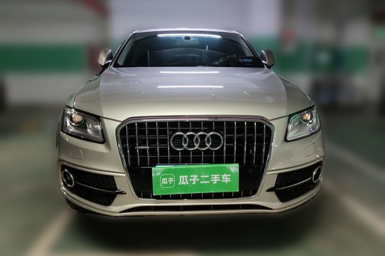 Used Audi Q5 2017 Plus 40 TFSI Ambition Model
